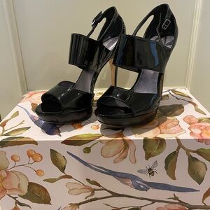 Via Spiga Black Patent Leather Heels